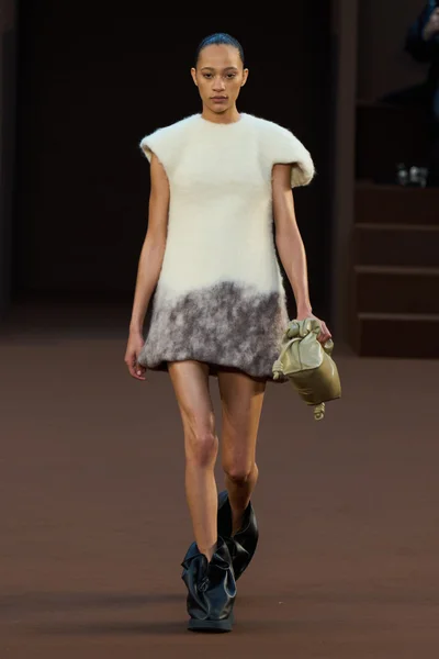 Look 9